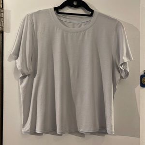 Lululemon cropped tshirt